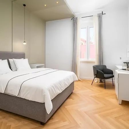 Lux White Rooms Frühstückspension *