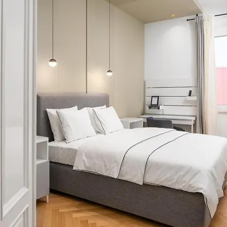 Bed and breakfast Lux White Rooms *